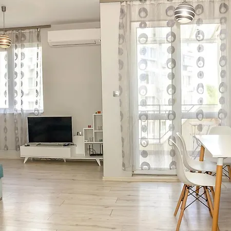 ~ The Blue ~ 1bd Flat Near Asparuhovo Sea Garden